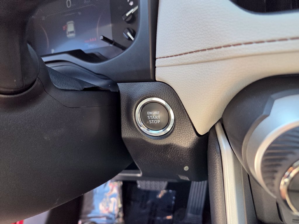Used 2025 Toyota RAV4 XLE w/ Convenience Package FWD image 29