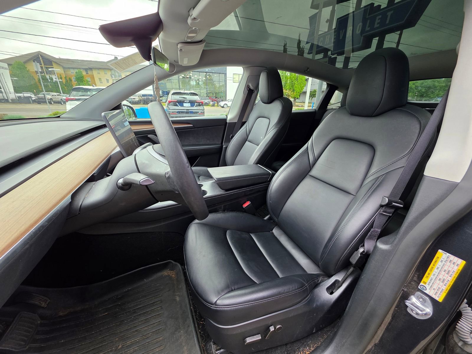 Used 2024 Tesla Model Y Long Range AWD/4WD image 11
