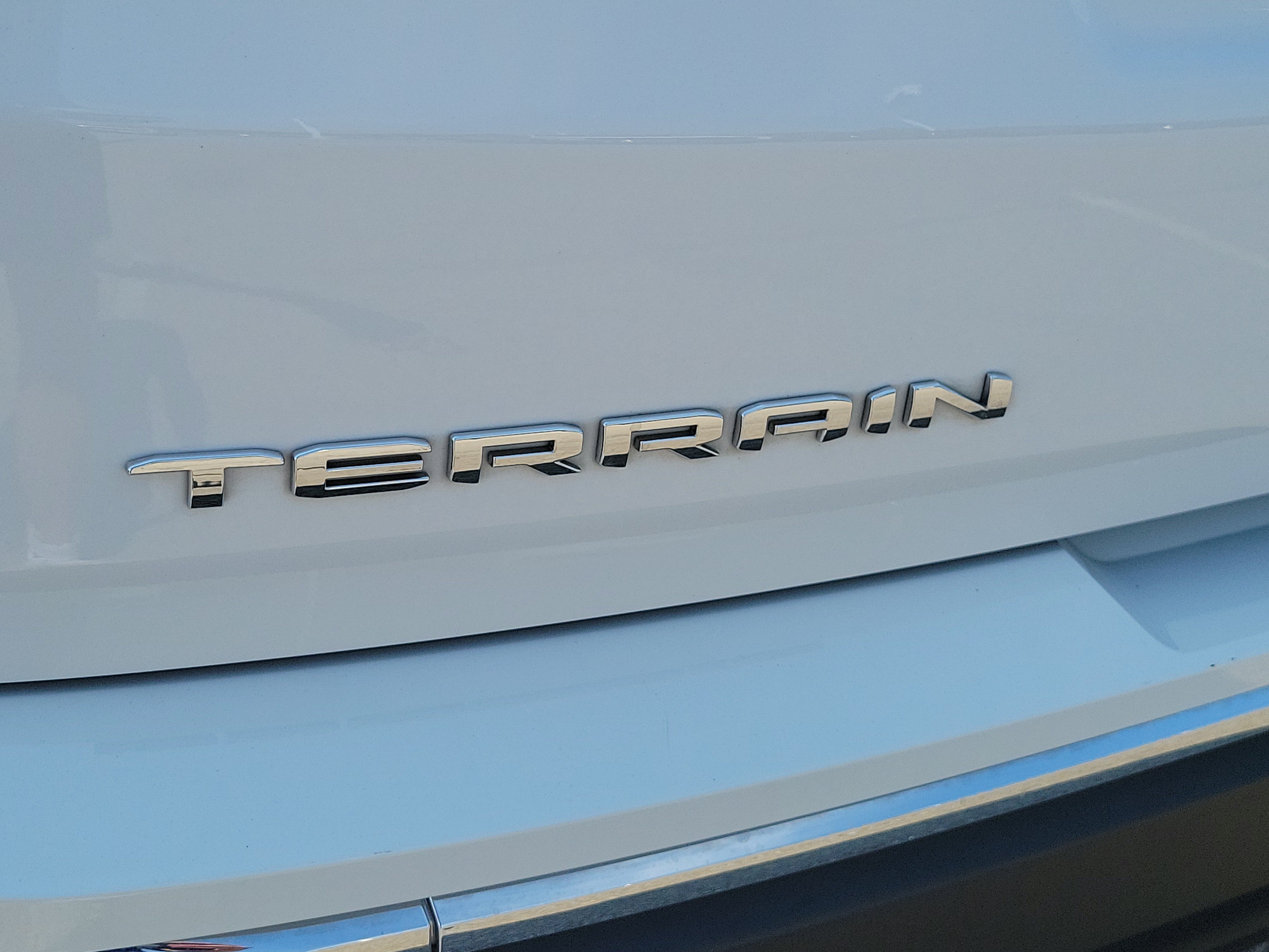 Used 2022 GMC Terrain SLT w/ Tech Package AWD/4WD image 6