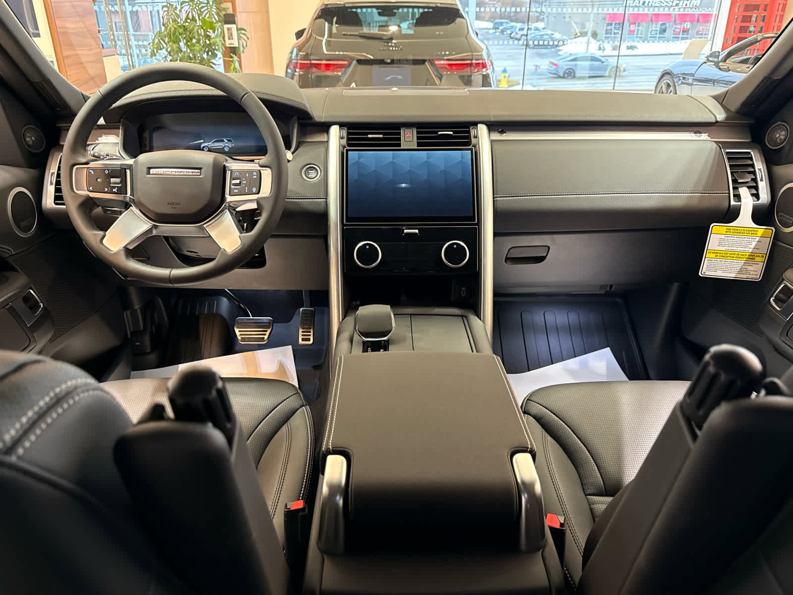 New 2026 Land Rover Discovery Limited Edition image 7