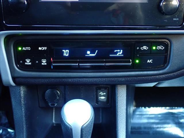 Used 2017 Toyota Corolla LE w/ Carpet Mat Package (TMS) FWD image 16