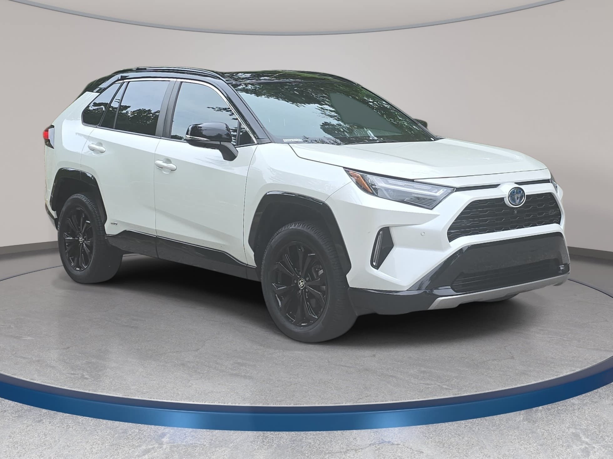 Used 2022 Toyota RAV4 XSE AWD/4WD image 3