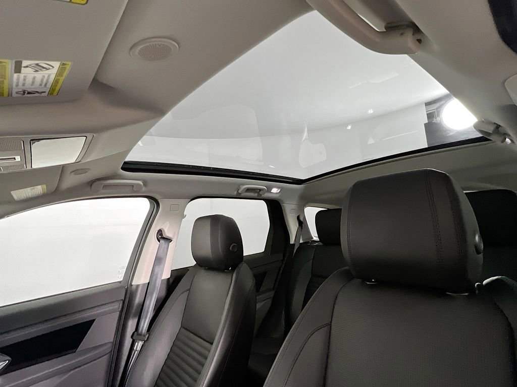 Certified 2025 Land Rover Discovery Sport S image 23