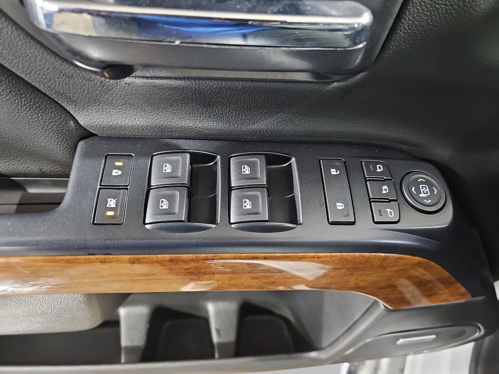 Used 2018 Chevrolet Silverado 1500 High Country image 33