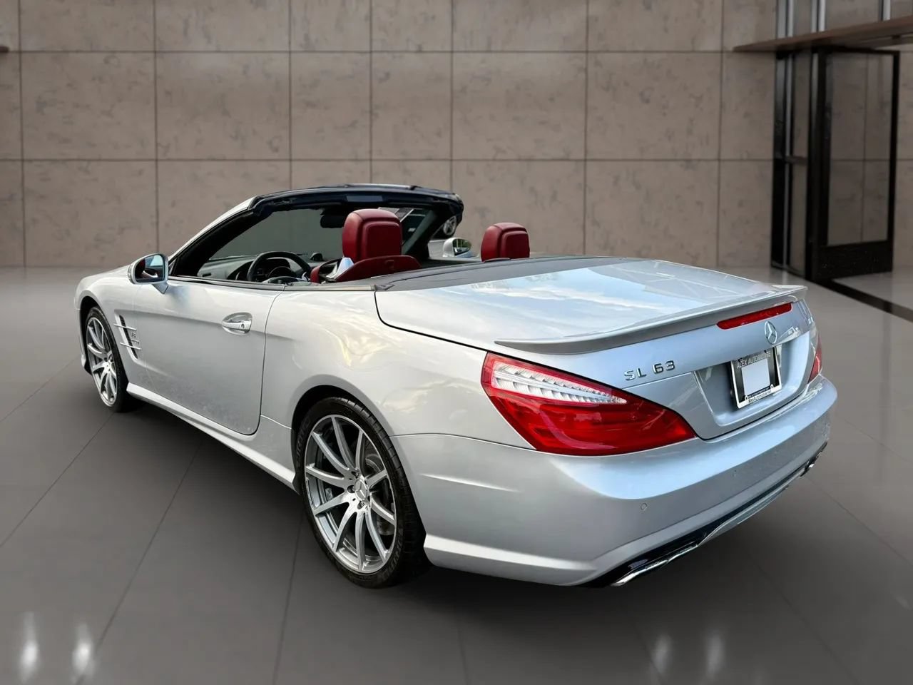 Used 2013 Mercedes-Benz SL 63 AMG w/ Premium Pkg image 24
