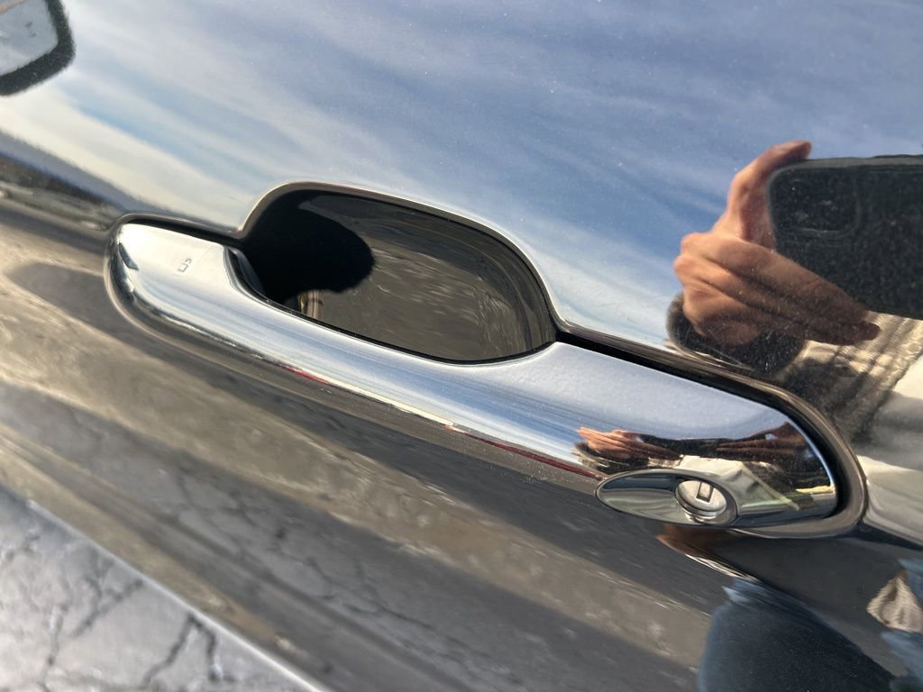 Used 2023 Ford Explorer XLT w/ Equipment Group 202A image 14