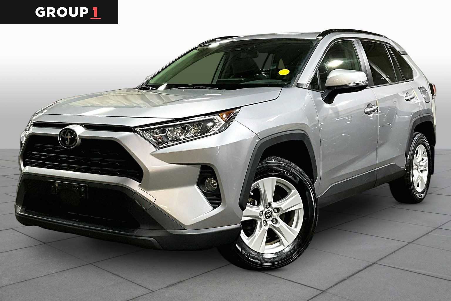Certified 2020 Toyota RAV4 XLE w/ Convenience Package image 1