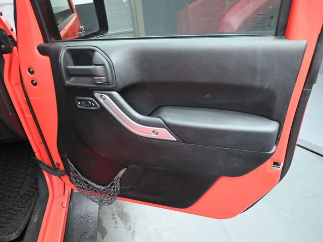 Used 2013 Jeep Wrangler Sahara w/ Connectivity Group AWD/4WD image 17
