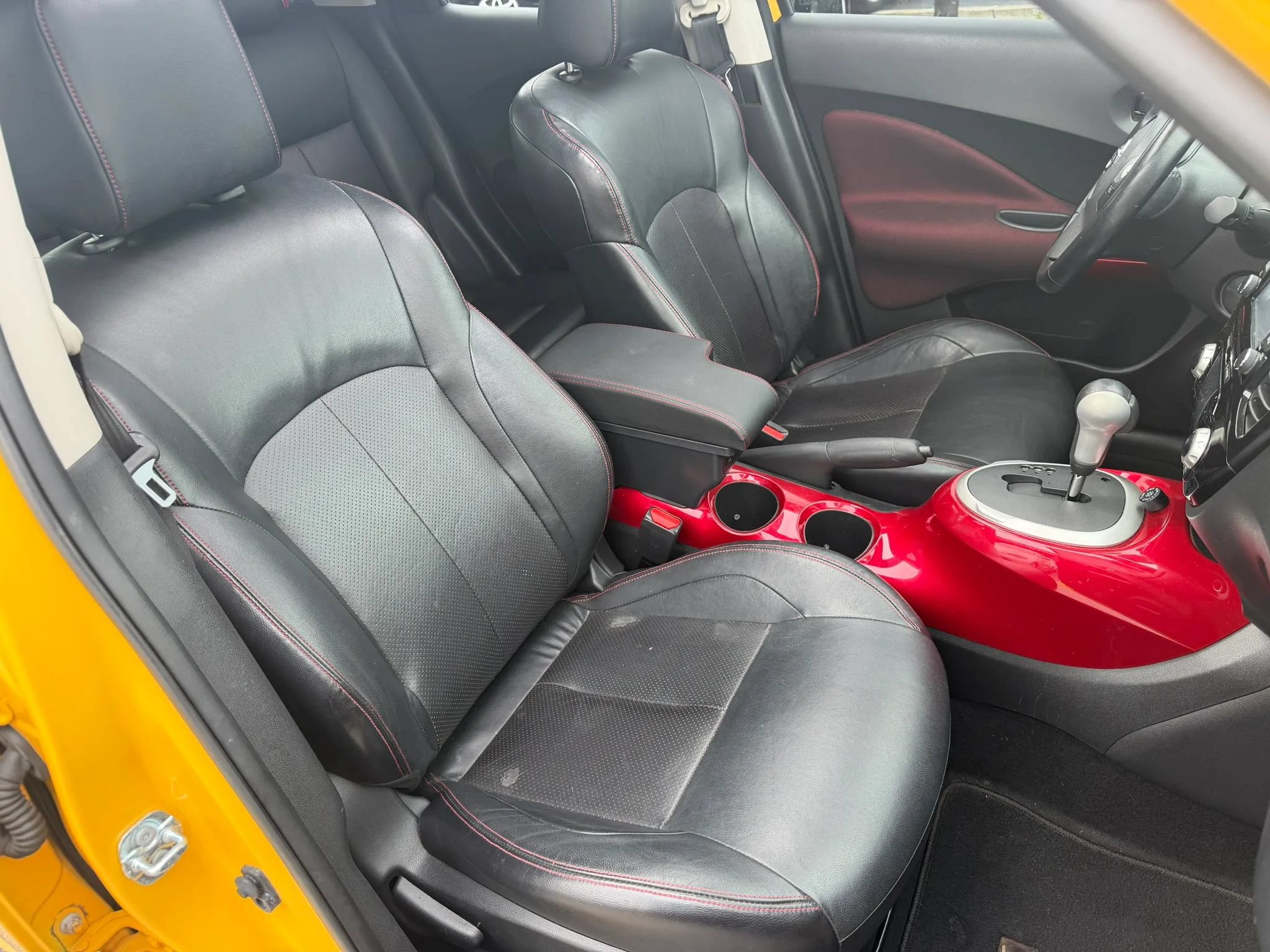Used 2017 Nissan Juke SL w/ Interior Illumination Package AWD/4WD image 11