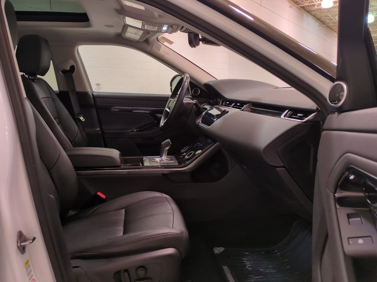 Used 2023 Land Rover Range Rover Evoque S image 10