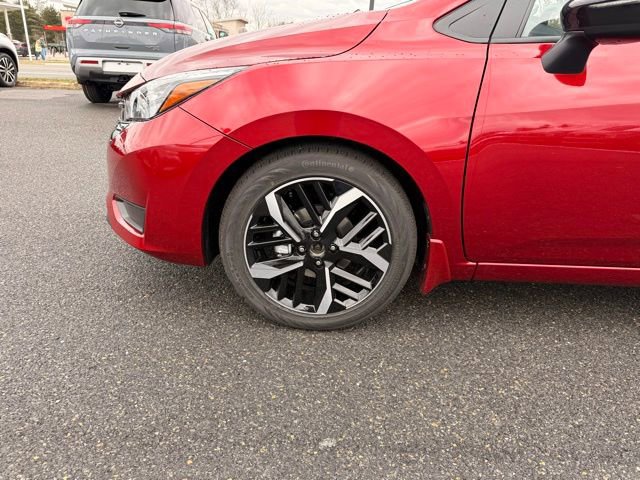 New 2025 Nissan Versa SR w/ Trunk Package image 9