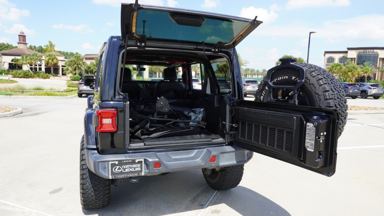 Used 2019 Jeep Wrangler Unlimited Sahara w/ Quick Order Package 24M Moab AWD/4WD image 31