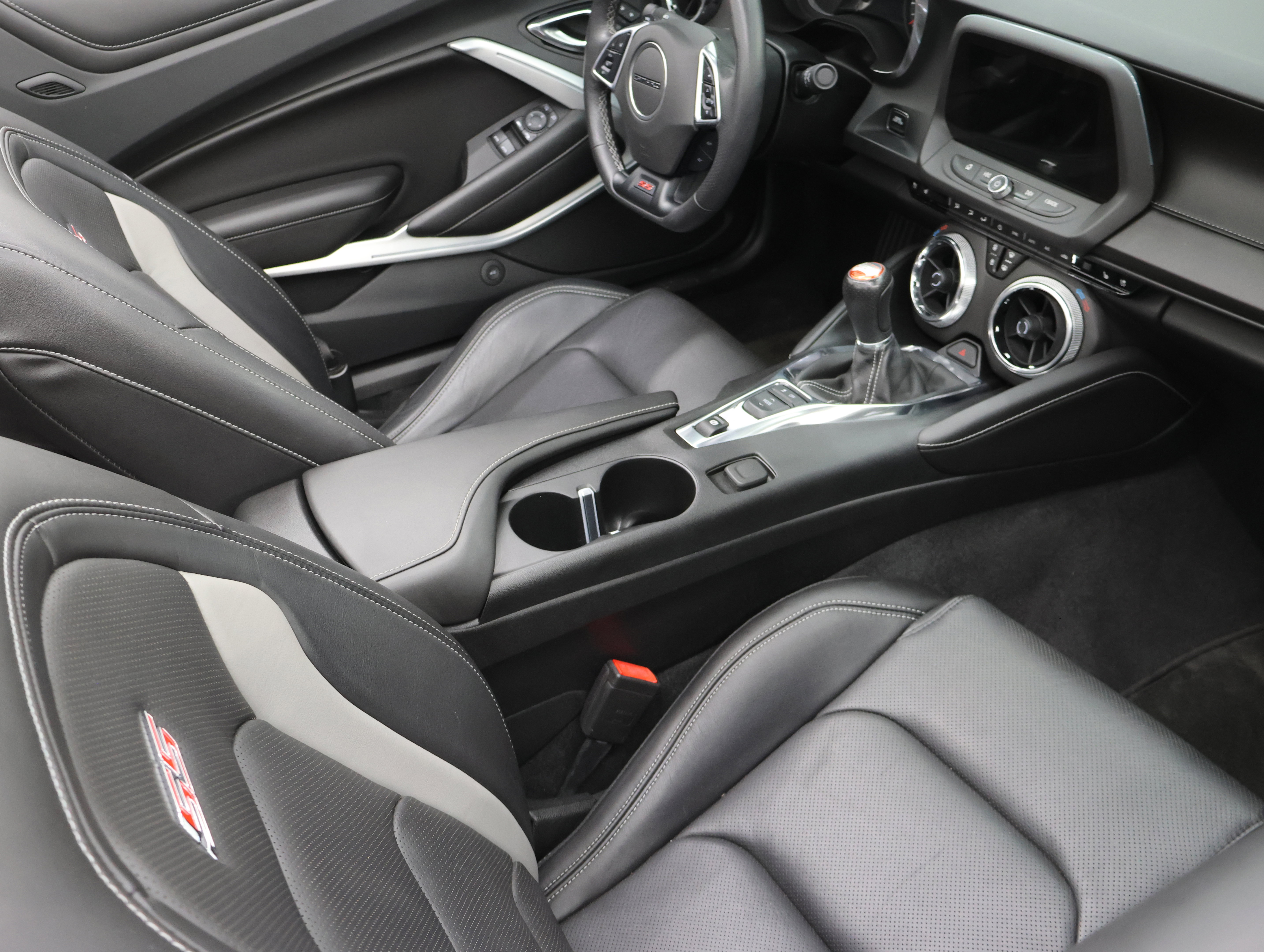 Used 2019 Chevrolet Camaro SS RWD image 58