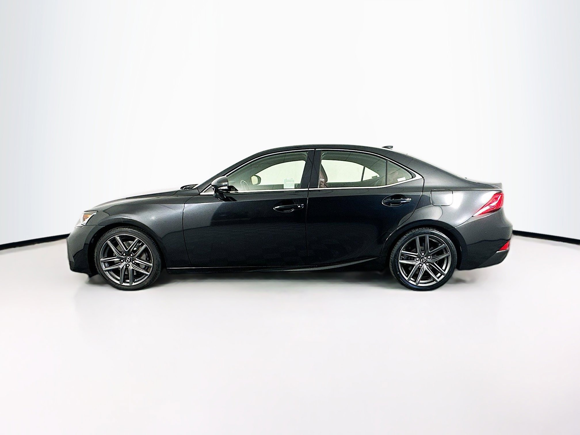 Used 2017 Lexus IS 350 F Sport image 4
