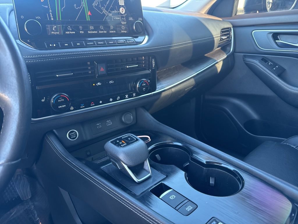 Used 2021 Nissan Rogue Platinum image 21