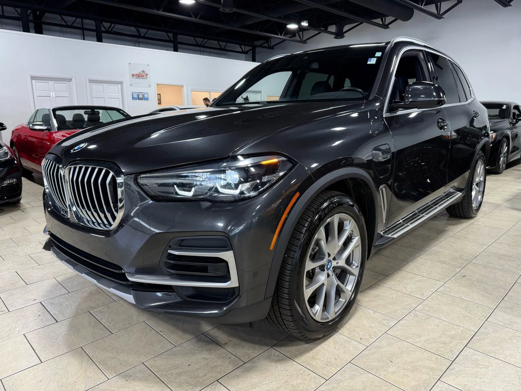 Used 2022 BMW X5 xDrive45e image 12