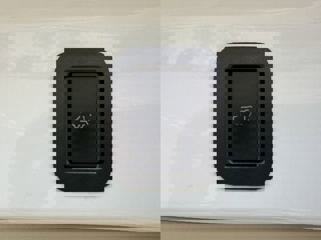 Certified 2018 Toyota Highlander Limited Platinum image 34