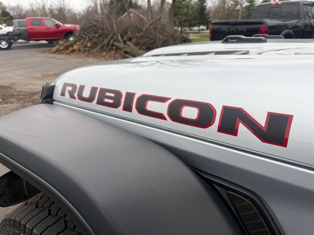 Used 2023 Jeep Gladiator Rubicon w/ Cold Weather Group image 9