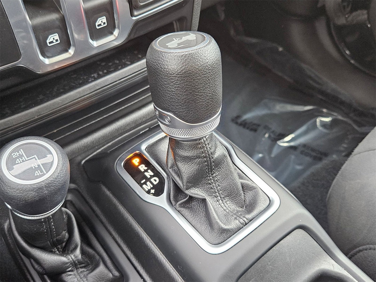 Used 2022 Jeep Wrangler Sport image 14