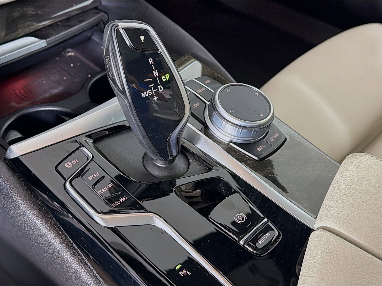 Used 2022 BMW 530i xDrive w/ Convenience Package AWD/4WD image 20