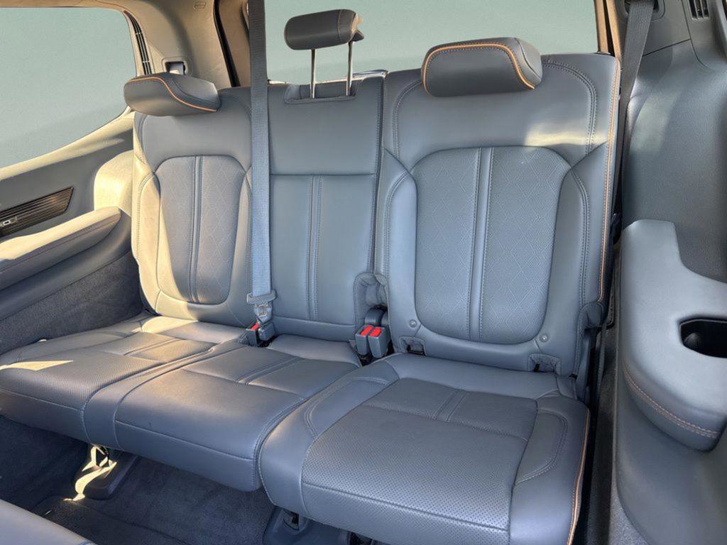 Used 2022 Jeep Grand Wagoneer Series II w/ Premium Group II image 4