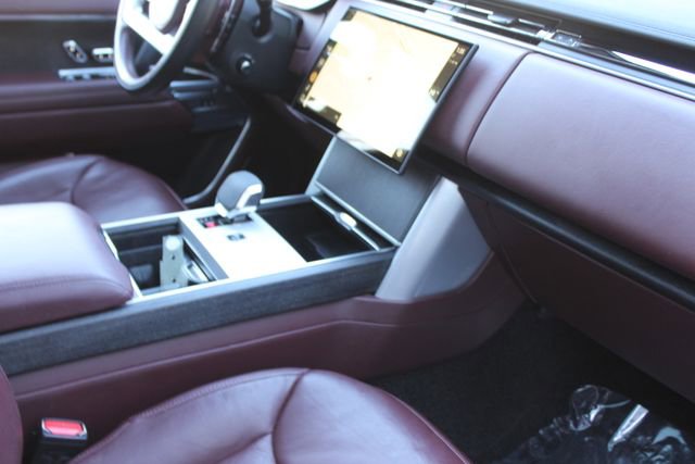 Used 2024 Land Rover Range Rover SE image 28