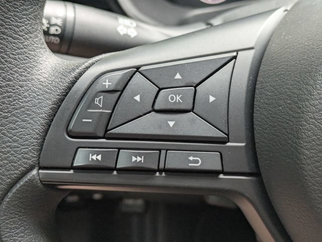 Used 2025 Nissan Altima 2.5 S FWD image 13