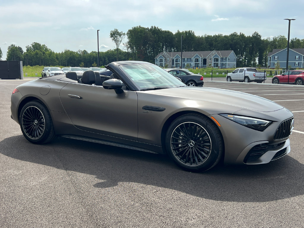 New 2027 Mercedes-Benz SL 43 AMG image 2
