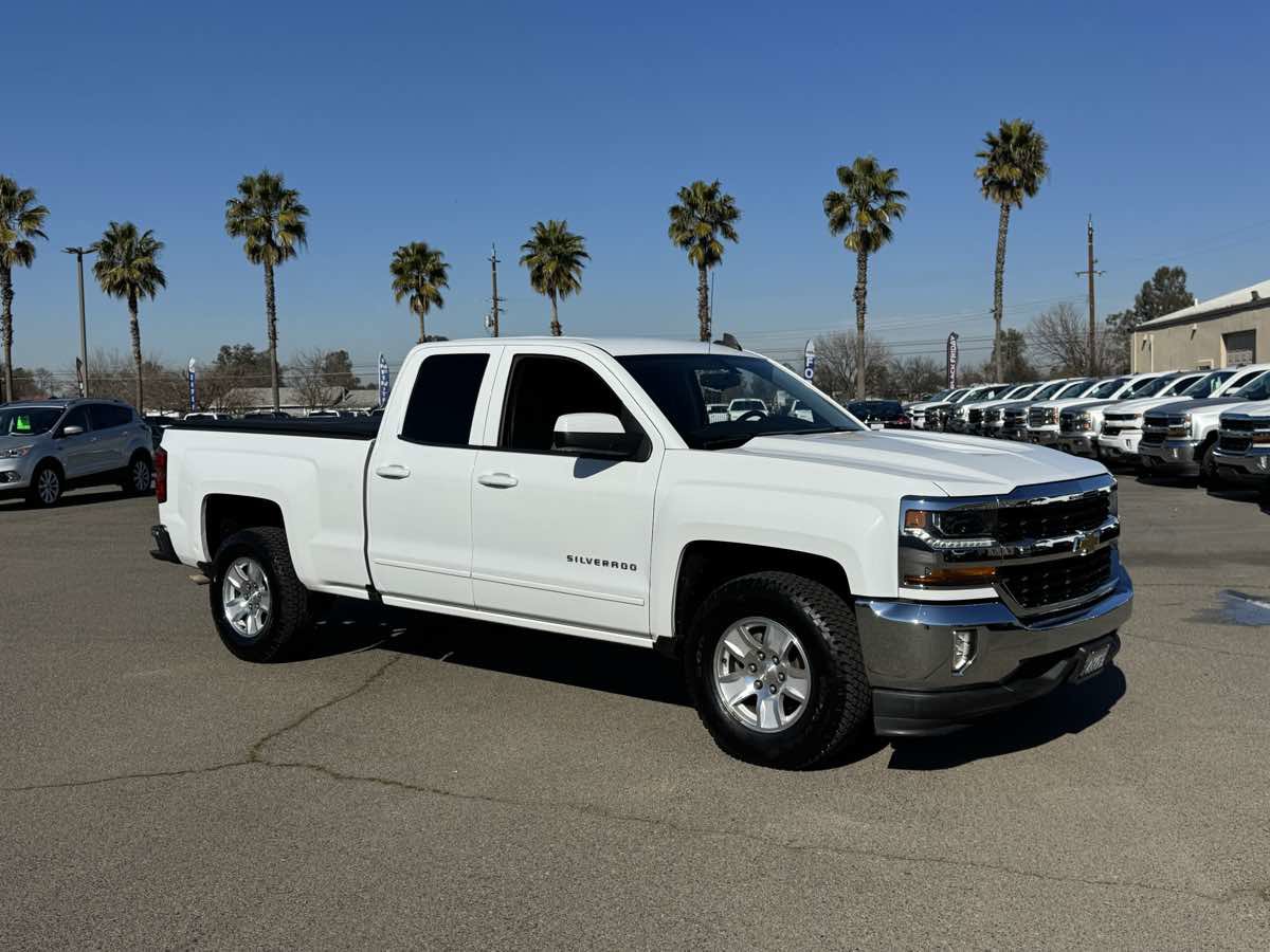 Used 2018 Chevrolet Silverado 1500 LT w/ All Star Edition image 11