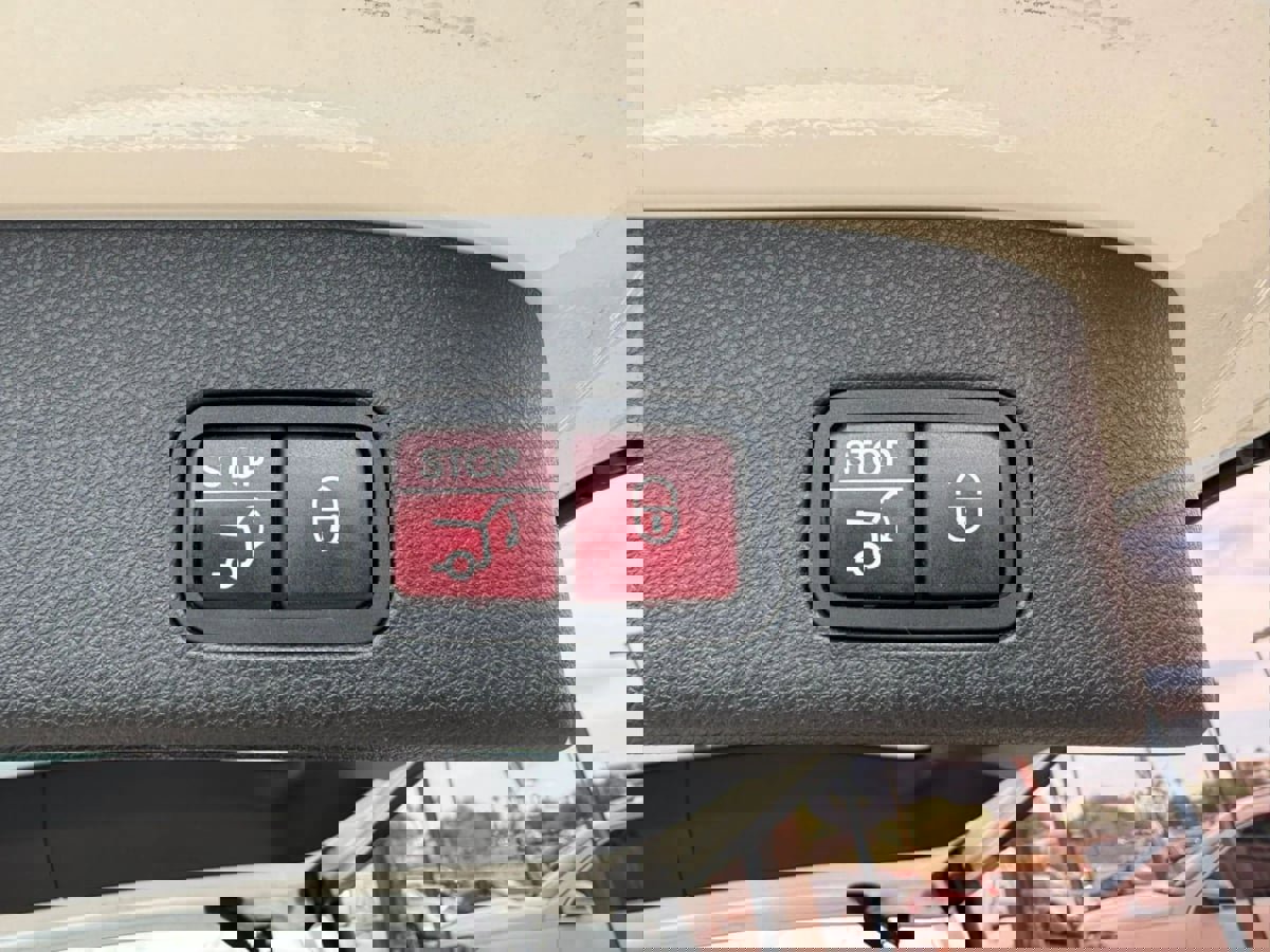 Used 2019 Mercedes-Benz GLS 450 4MATIC image 16