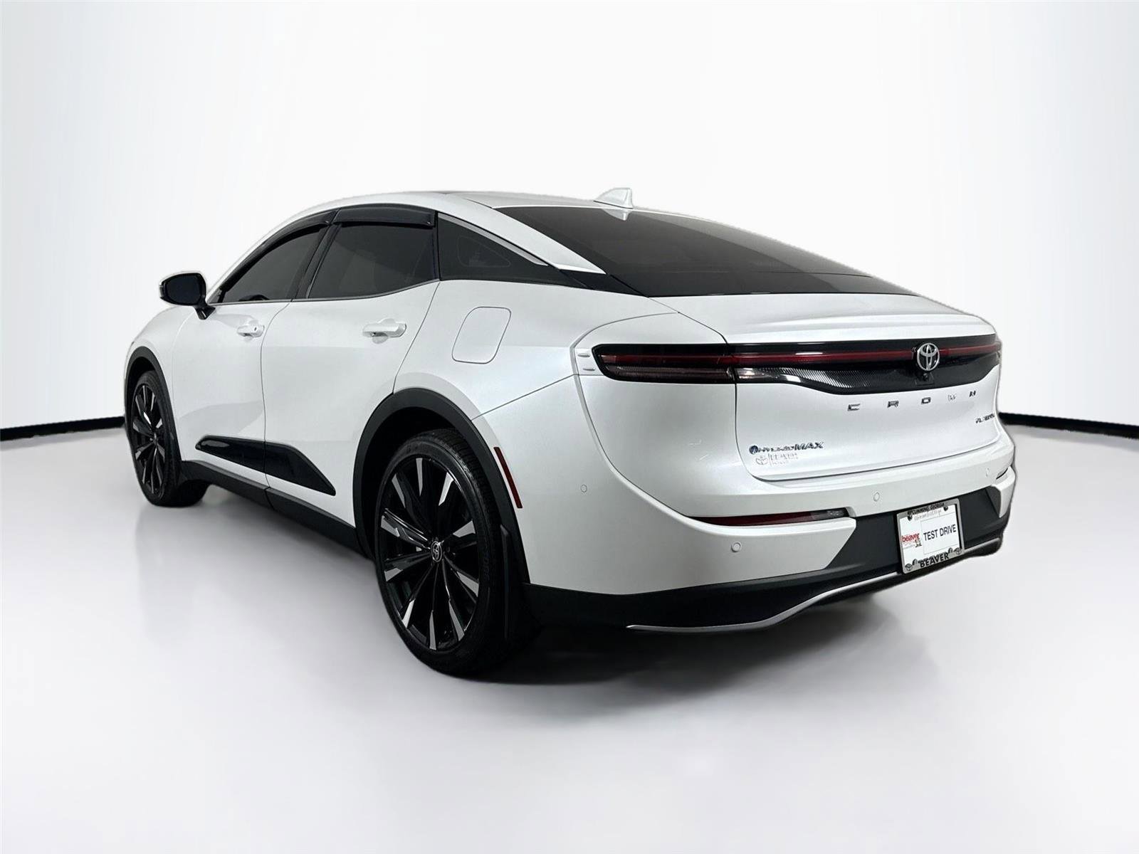 Certified 2025 Toyota Crown Platinum image 13