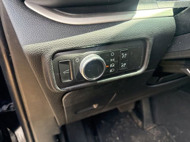 Used 2021 Ford Explorer XLT RWD image 45