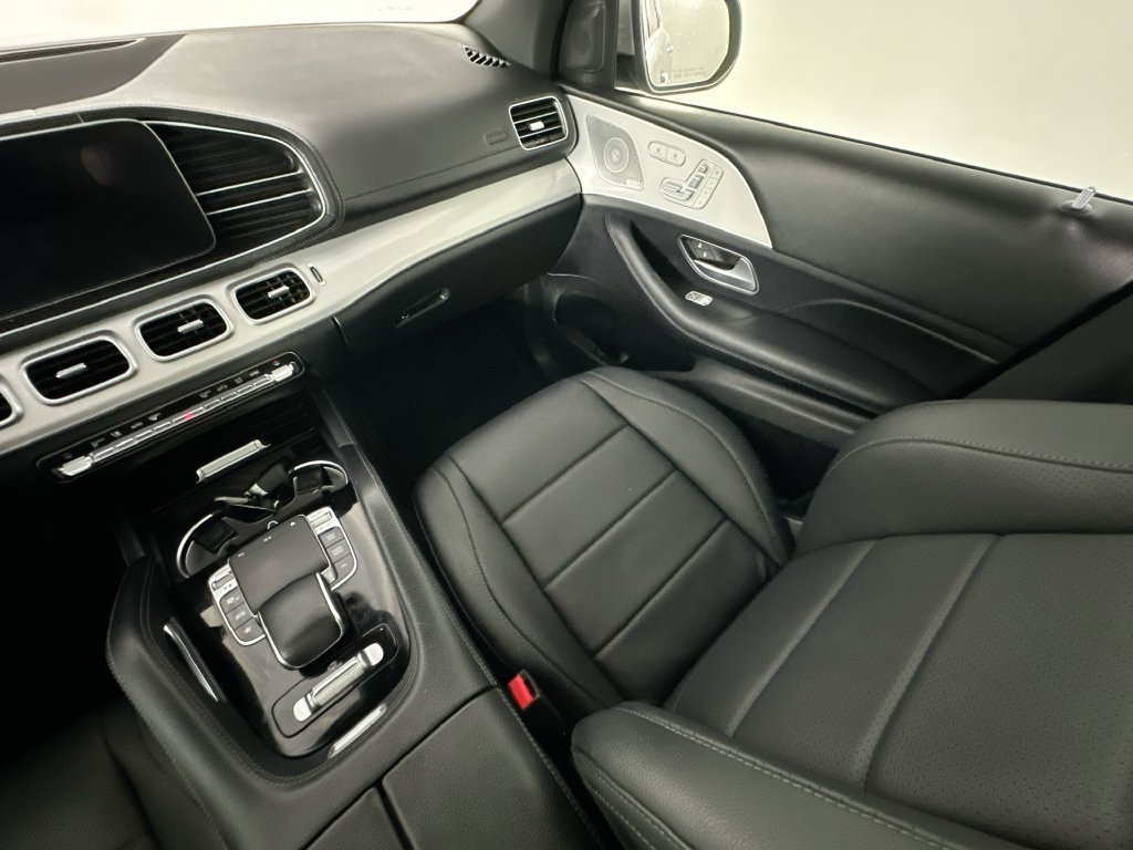 Used 2020 Mercedes-Benz GLS 450 4MATIC w/ Convenience Package image 11