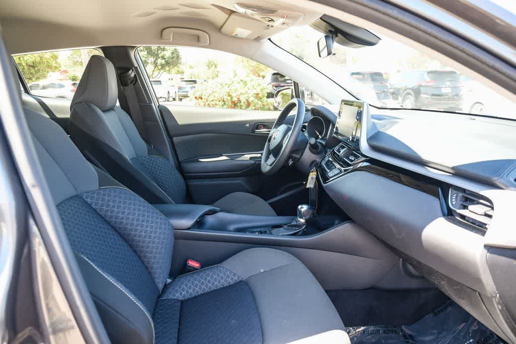 Used 2021 Toyota C-HR LE FWD image 15
