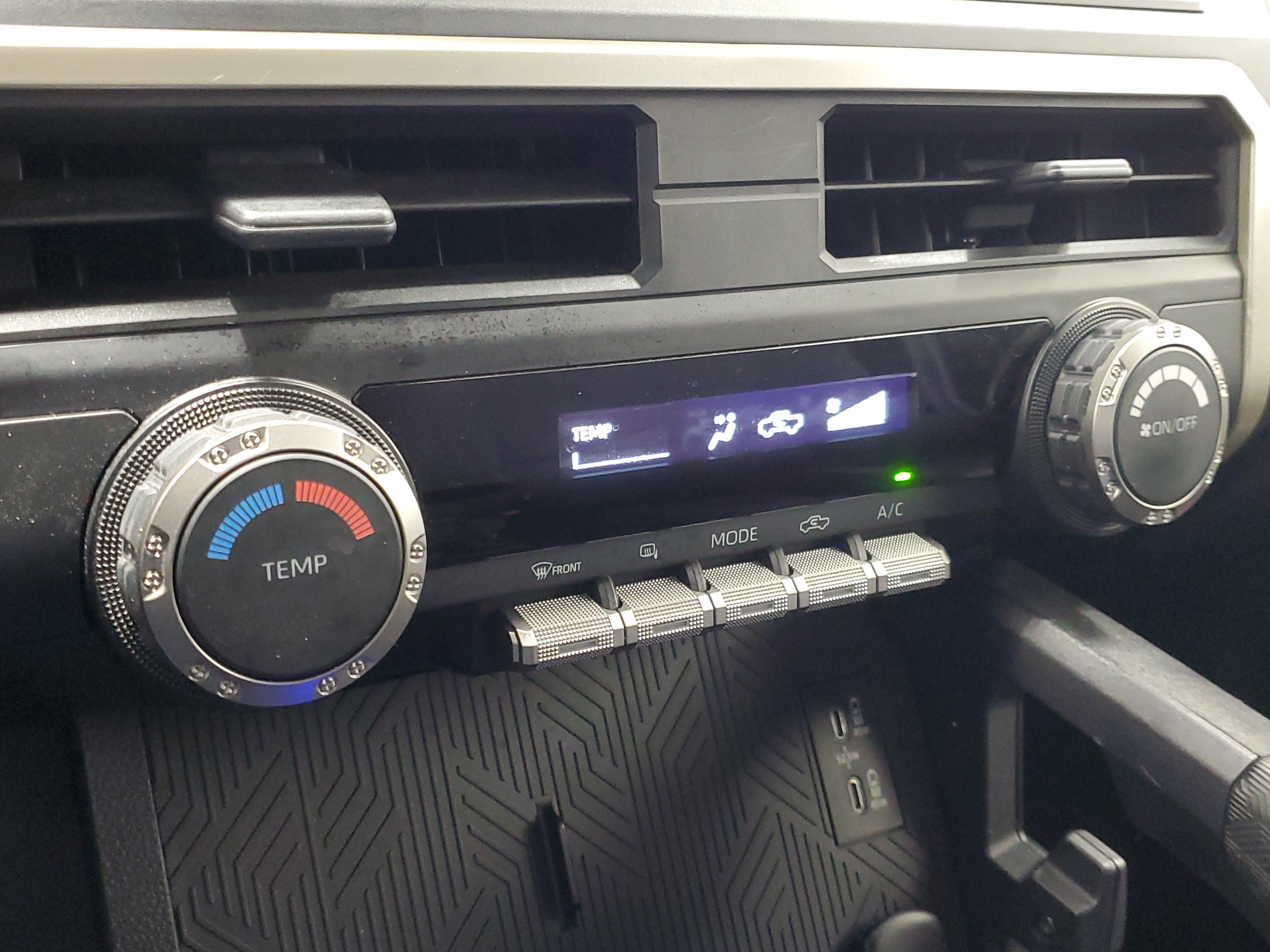 Used 2025 Toyota Tacoma SR RWD image 29