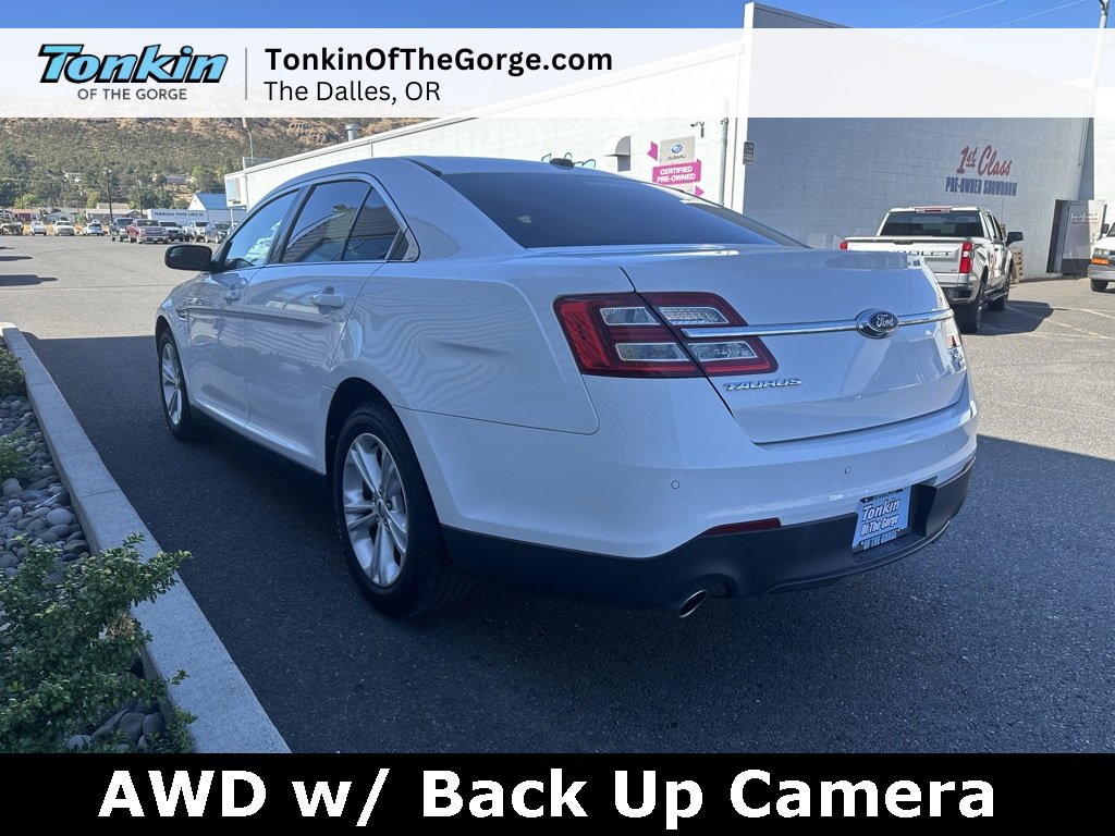 Used 2017 Ford Taurus SEL image 7