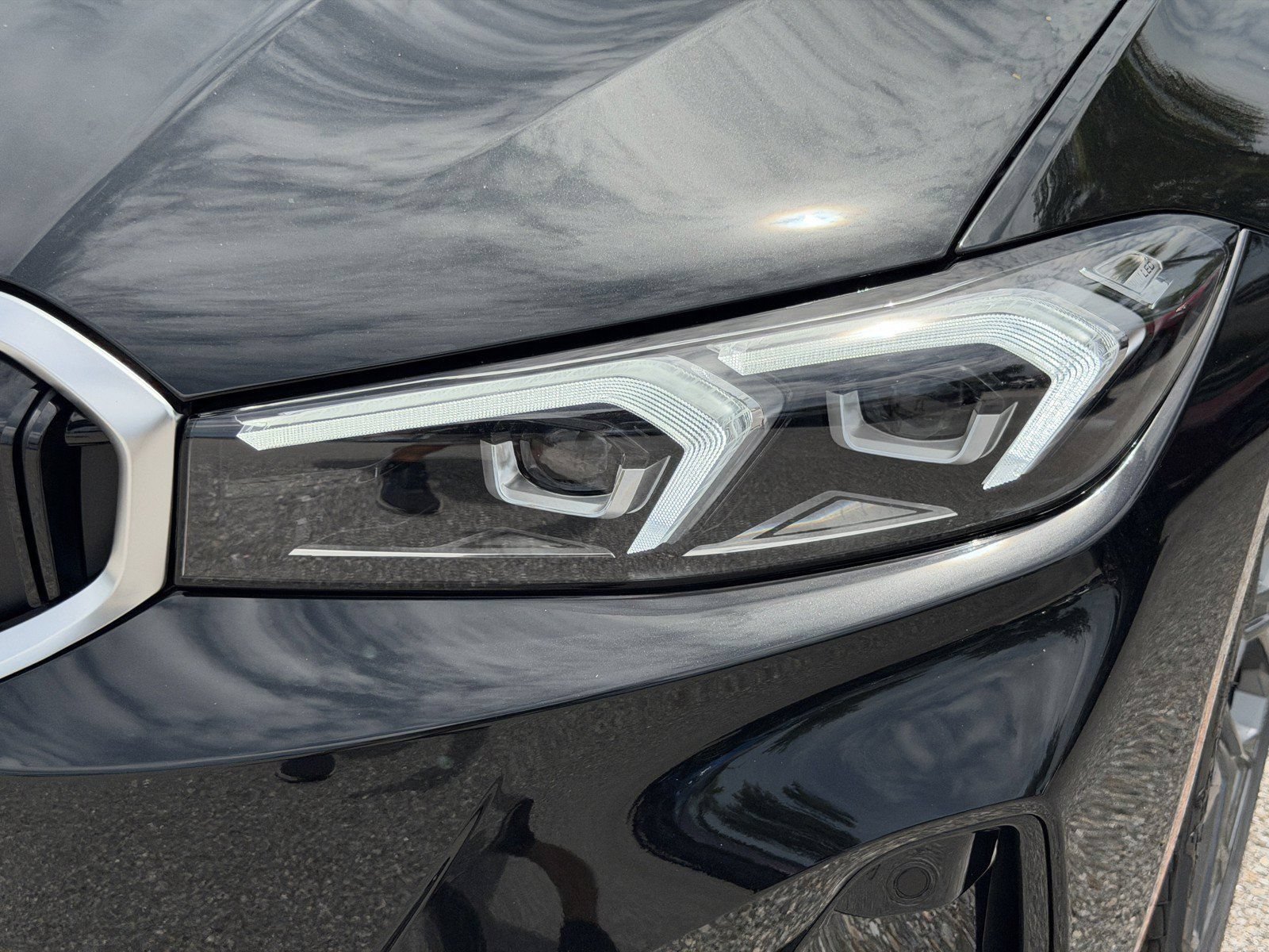New 2026 BMW 330i Sedan w/ Premium Package RWD image 9