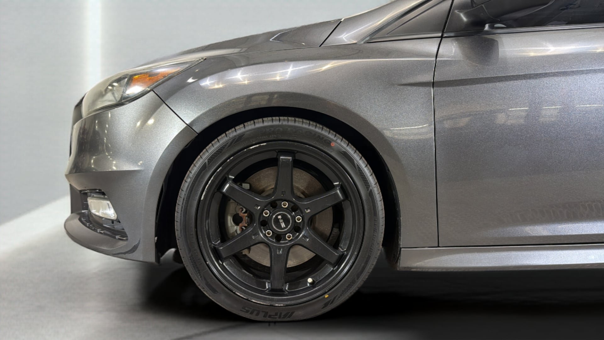 Used 2017 Ford Focus ST FWD image 36