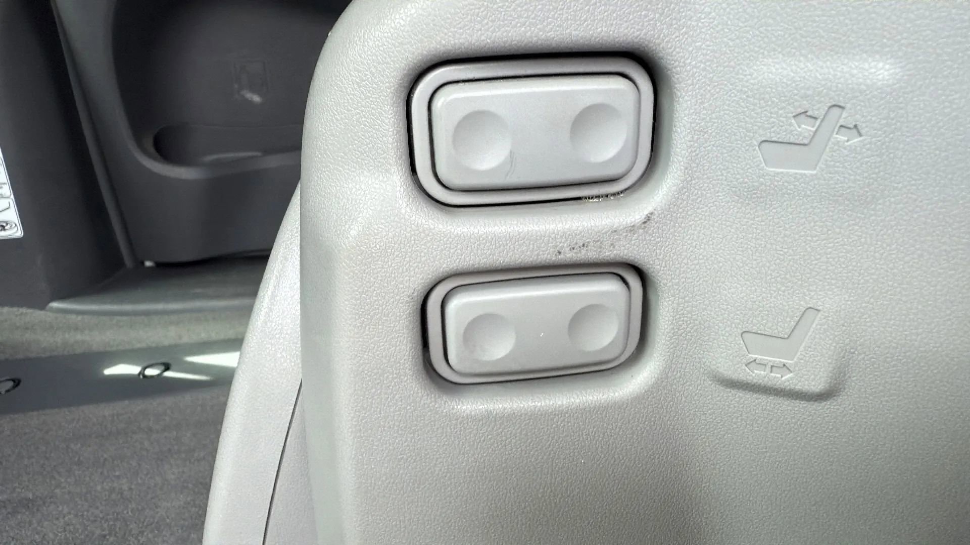 Used 2019 Toyota Sienna XLE image 28