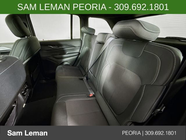 New 2025 Jeep Grand Cherokee Laredo w/ Luxury Tech Group I AWD/4WD image 24