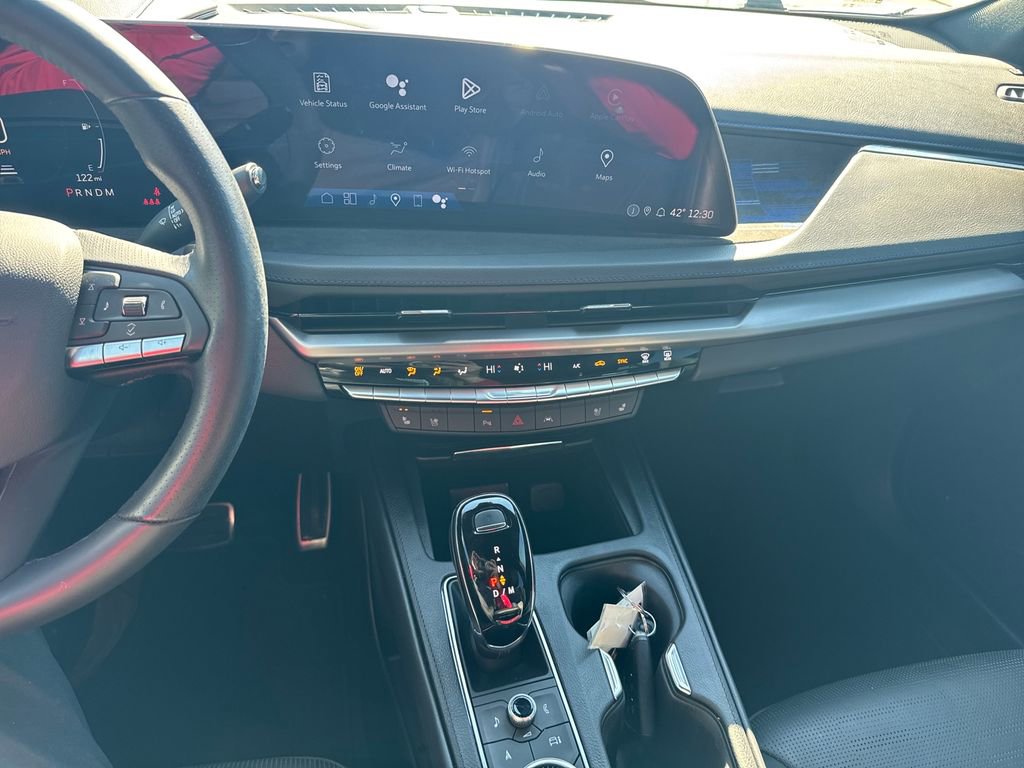 Used 2024 Cadillac XT4 Sport image 17