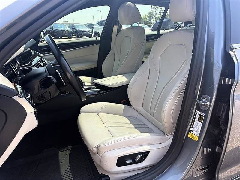 Used 2017 BMW 530i RWD image 12
