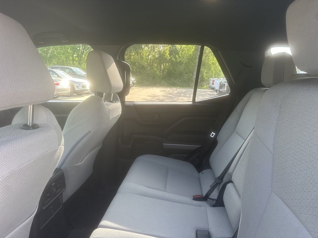 Used 2026 Toyota 4Runner SR5 AWD/4WD image 10