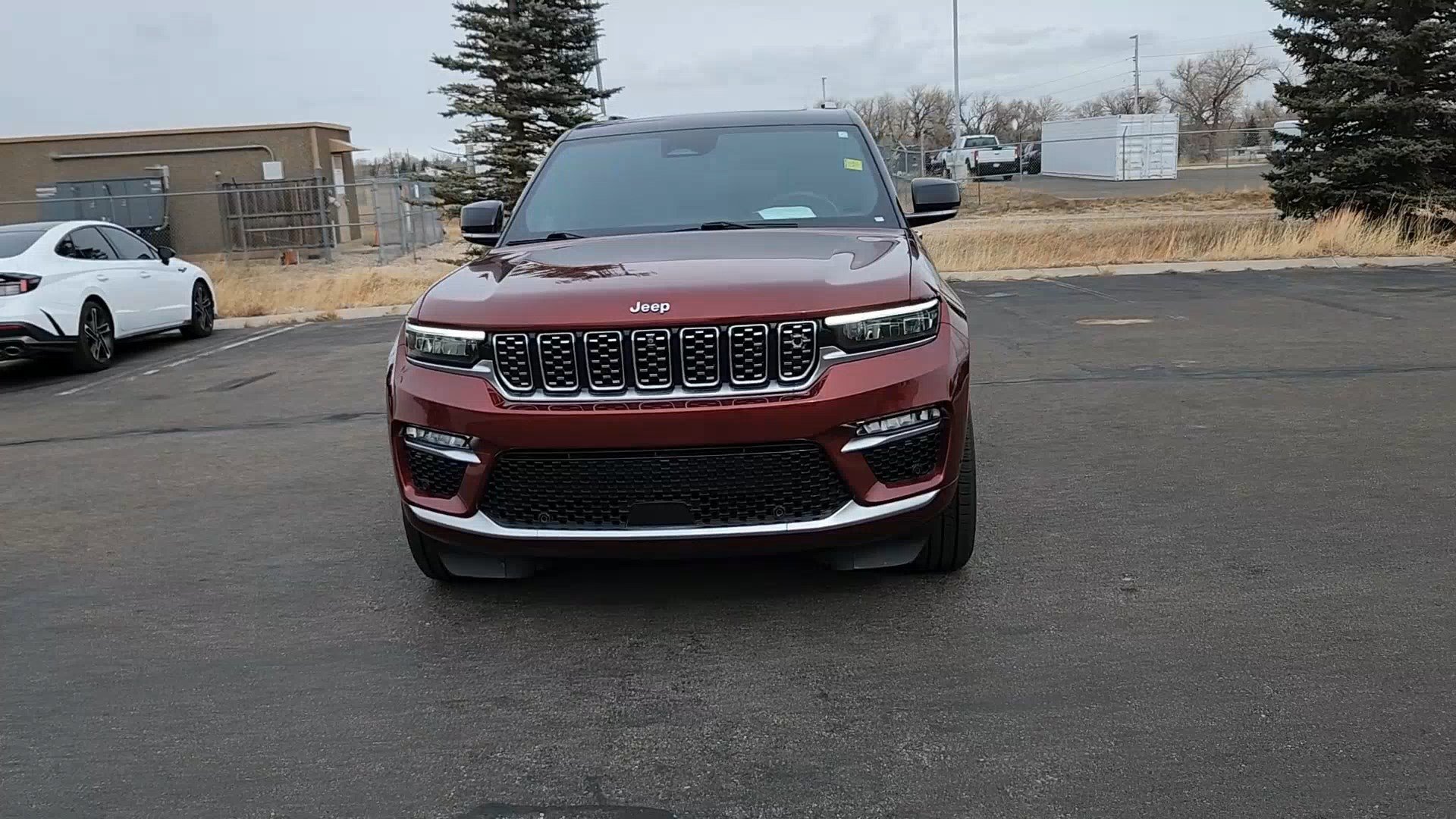 Used 2022 Jeep Grand Cherokee Summit AWD/4WD image 4