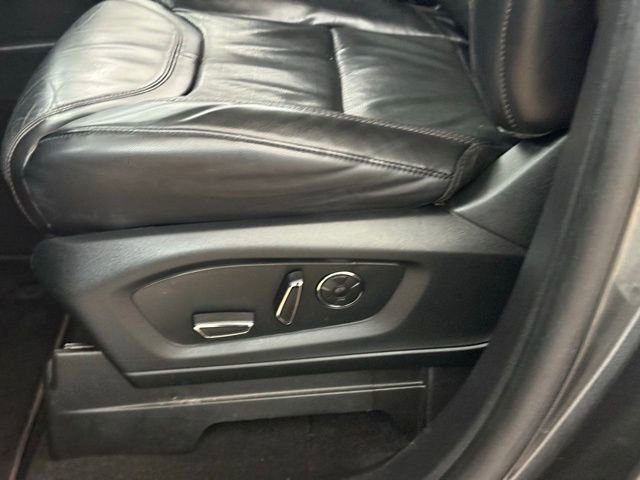 Certified 2020 Ford Explorer Platinum w/ Premium Technology Package AWD/4WD image 13