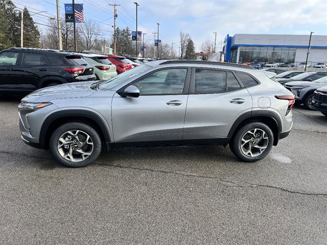 New 2026 Chevrolet Trax LT w/ Driver Confidence Package image 2