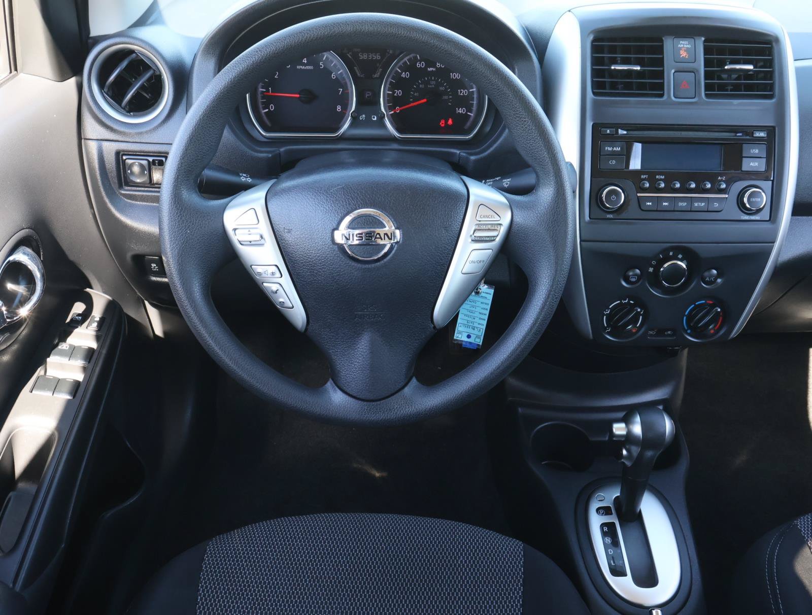 Used 2015 Nissan Versa SV FWD image 7