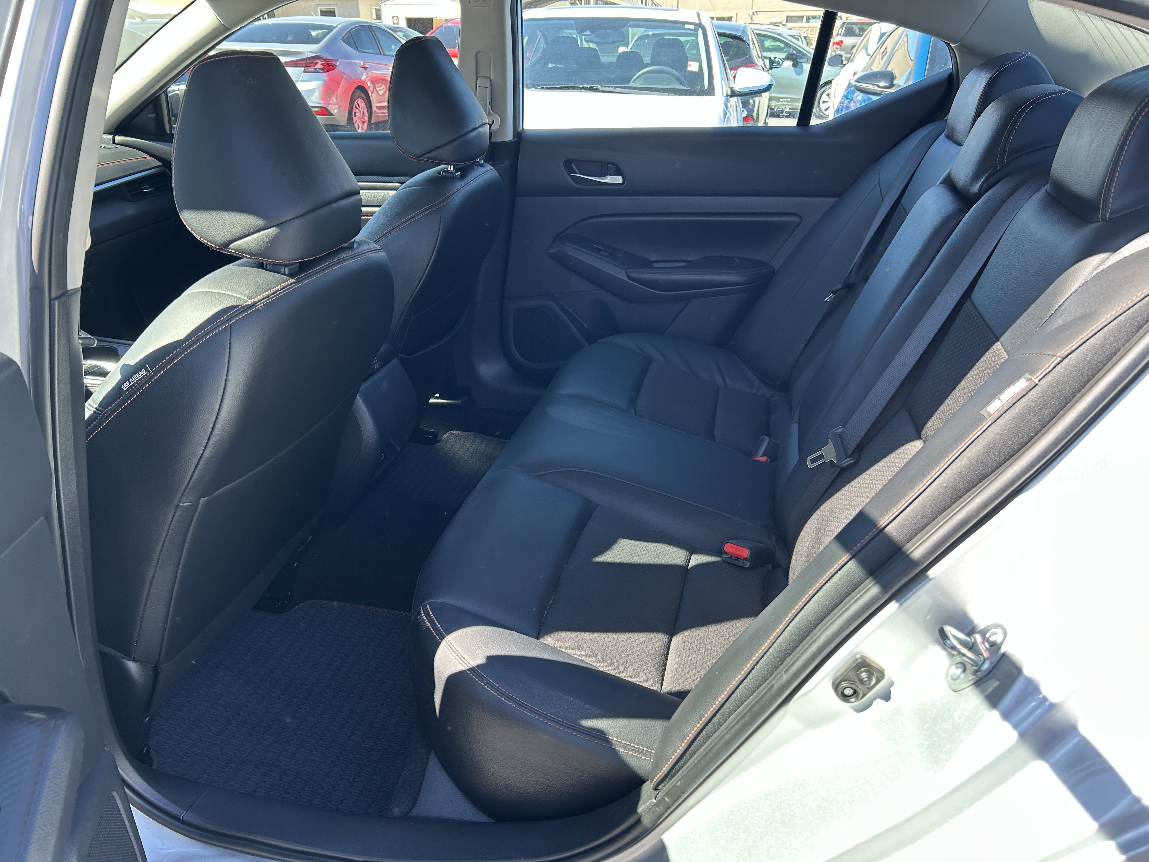 Used 2022 Nissan Altima 2.5 SR FWD image 11