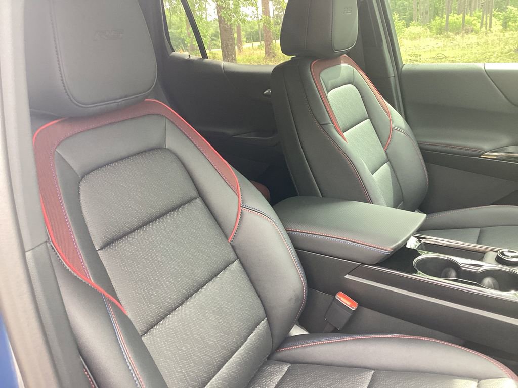 New 2026 Chevrolet Equinox RS w/ Safety and Technology Package FWD image 22