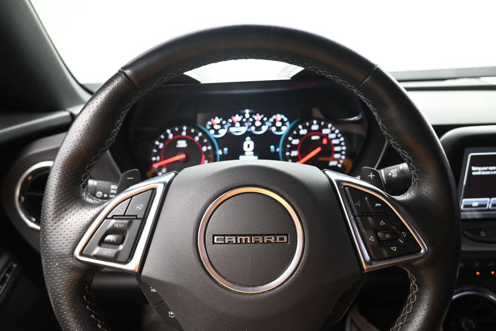Used 2016 Chevrolet Camaro SS RWD image 13